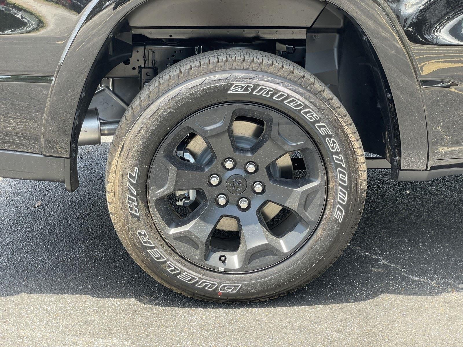 2026 RAM 1500 RAM 1500 LONE STAR CREW CAB 4X4 5'7' BOX