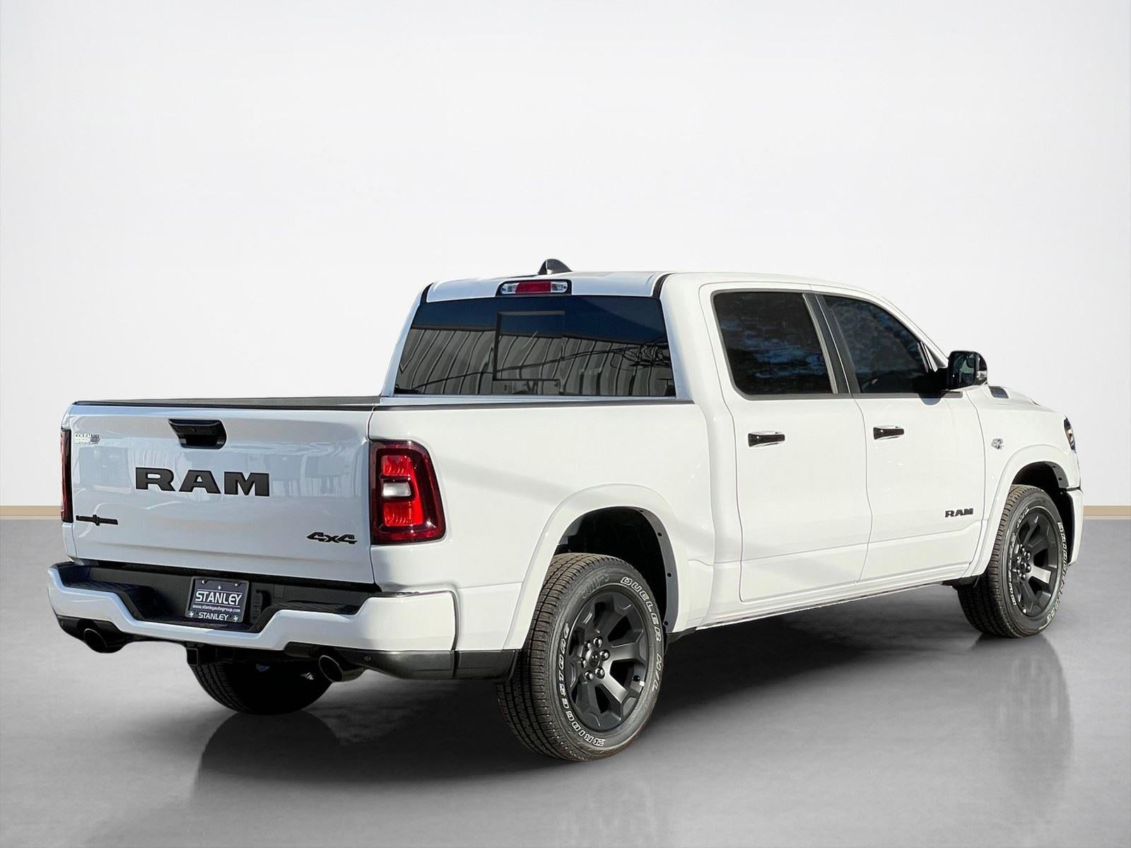2026 RAM Ram 1500 RAM 1500 LONE STAR CREW CAB 4X4 5'7' BOX