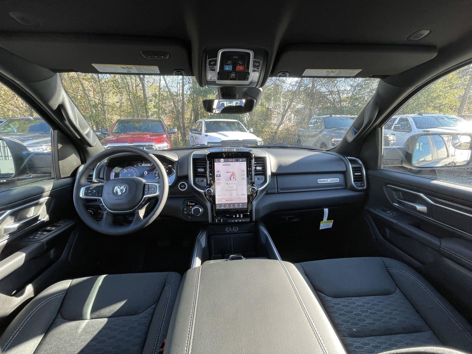 2026 RAM Ram 1500 RAM 1500 LONE STAR CREW CAB 4X4 5'7' BOX