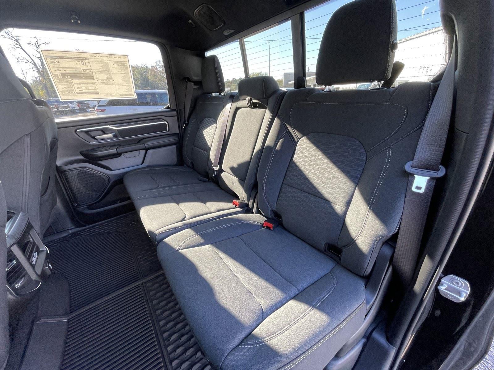 2026 RAM Ram 1500 RAM 1500 LONE STAR CREW CAB 4X4 5'7' BOX