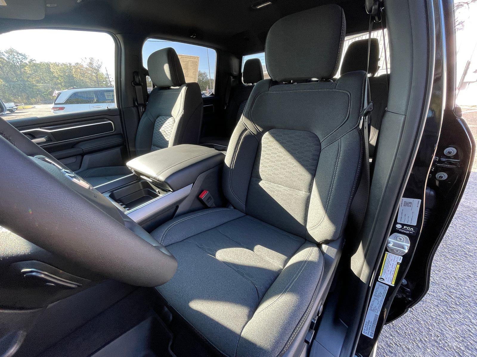 2026 RAM Ram 1500 RAM 1500 LONE STAR CREW CAB 4X4 5'7' BOX