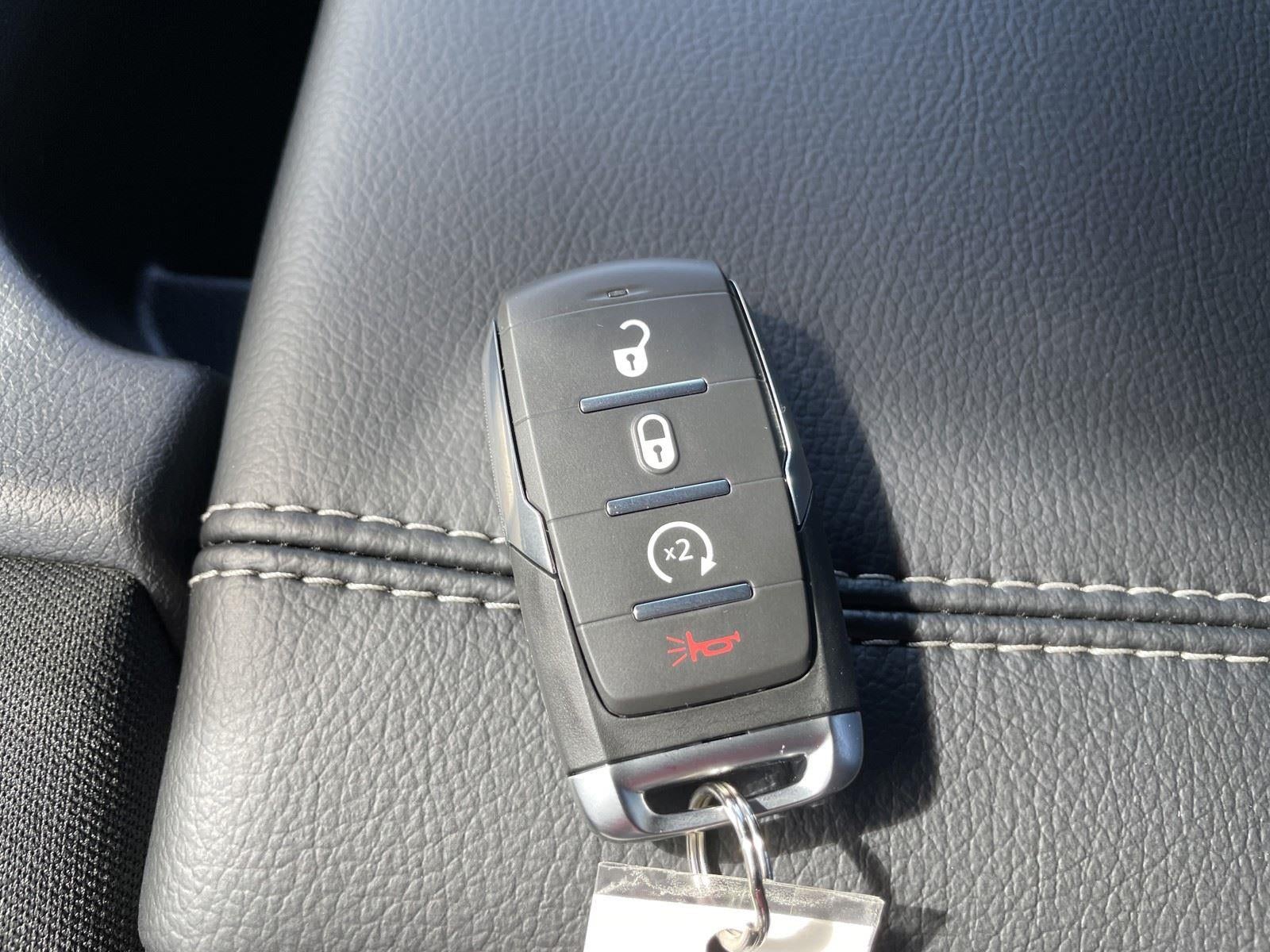 2026 RAM Ram 1500 RAM 1500 TRADESMAN CREW CAB 4X4 5'7' BOX