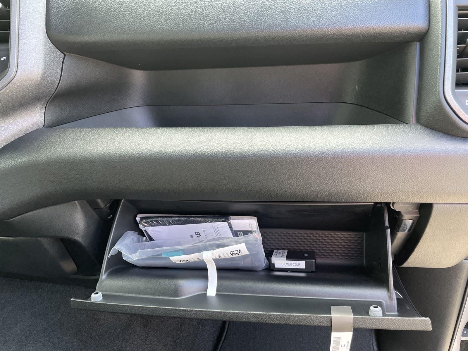 2026 RAM Ram 1500 RAM 1500 TRADESMAN CREW CAB 4X4 5'7' BOX