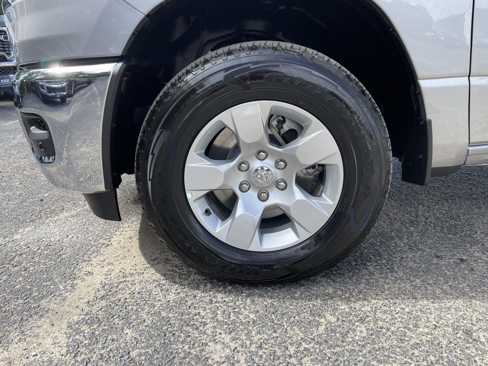 2026 RAM Ram 1500 RAM 1500 TRADESMAN CREW CAB 4X4 5'7' BOX