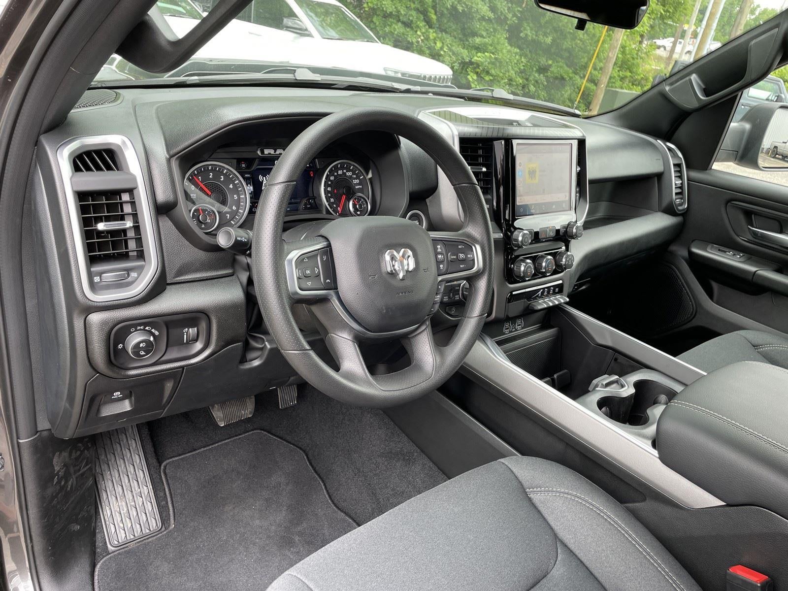 2026 RAM Ram 1500 RAM 1500 EXPRESS CREW CAB 4X4 5'7' BOX