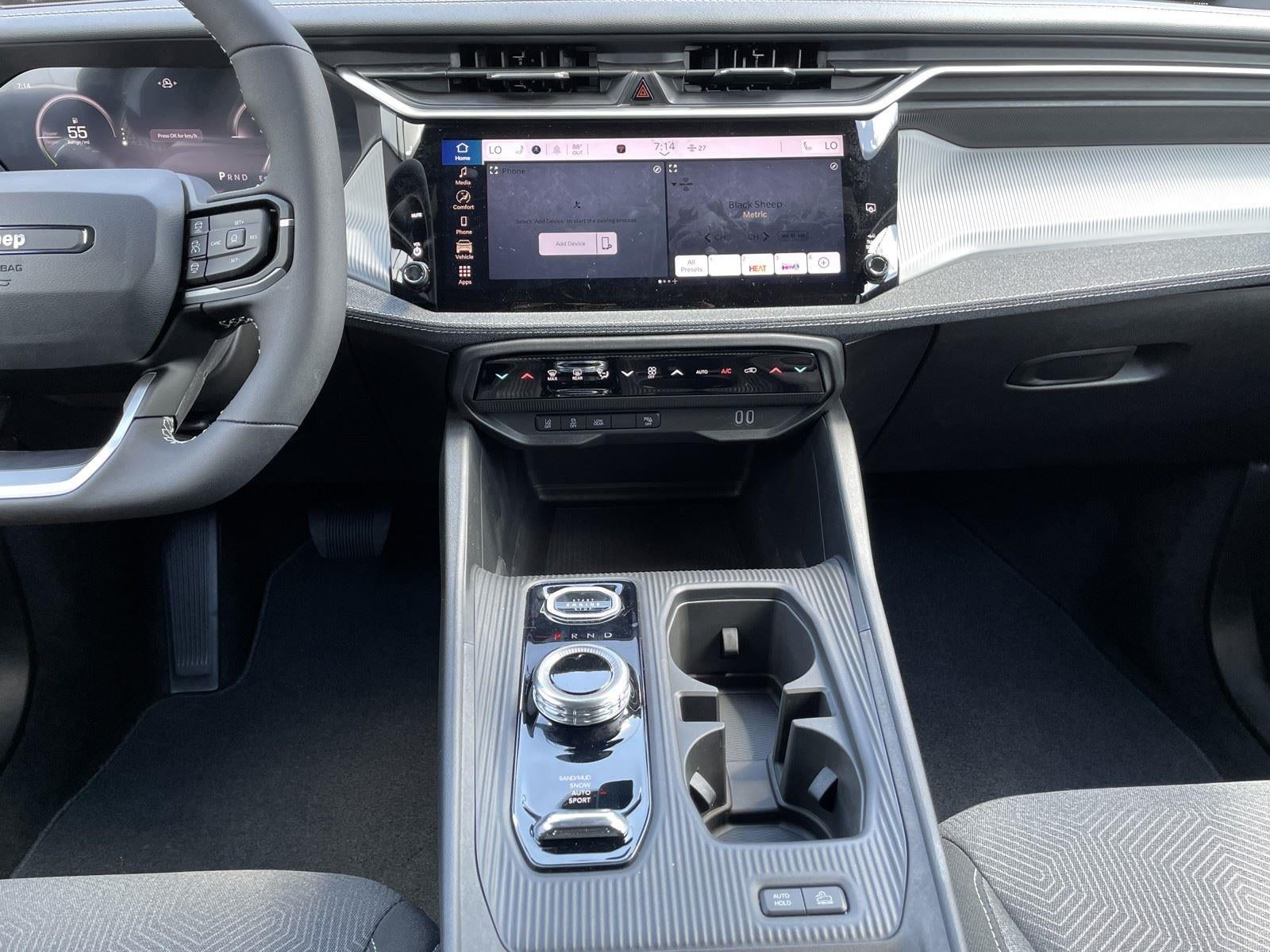 2026 Jeep Cherokee CHEROKEE LAREDO 4X4