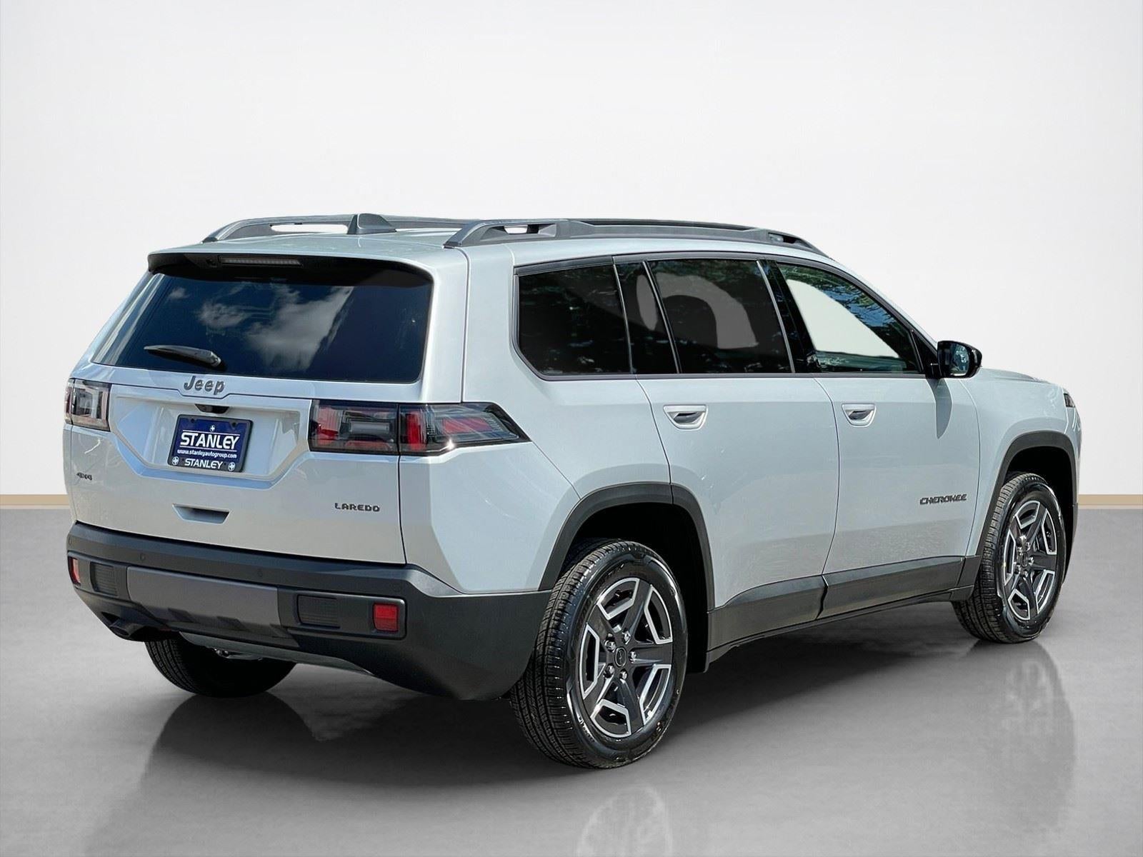 2026 Jeep Cherokee CHEROKEE LAREDO 4X4