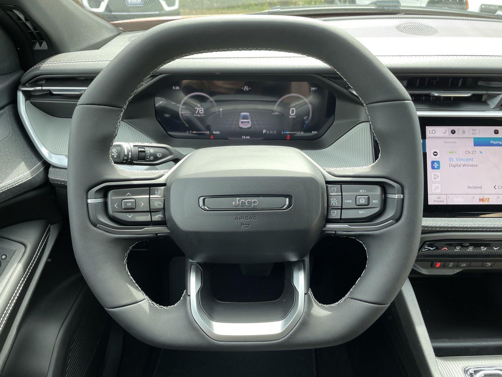 2026 Jeep Cherokee CHEROKEE LAREDO 4X4