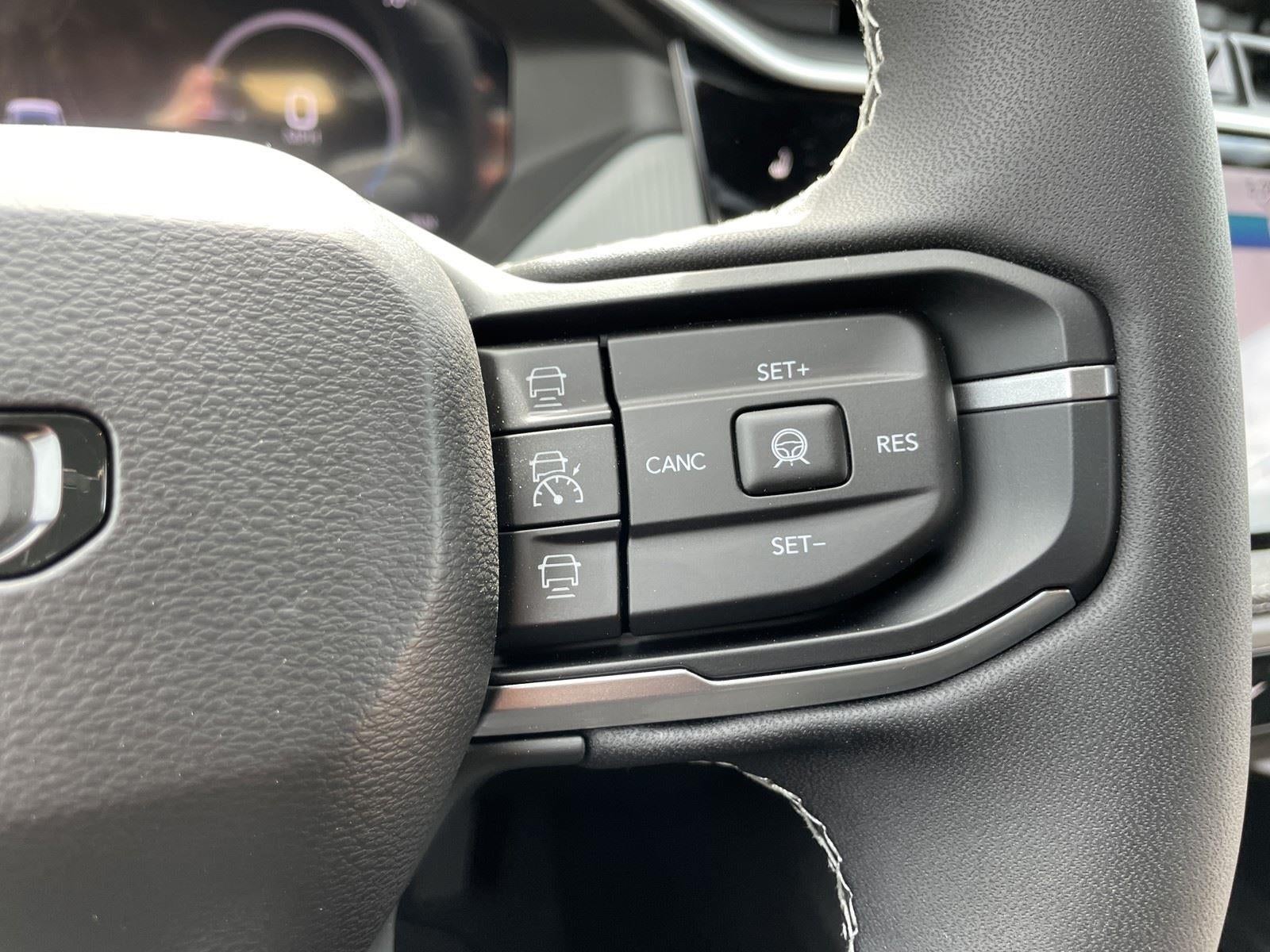 2026 Jeep Cherokee CHEROKEE LAREDO 4X4