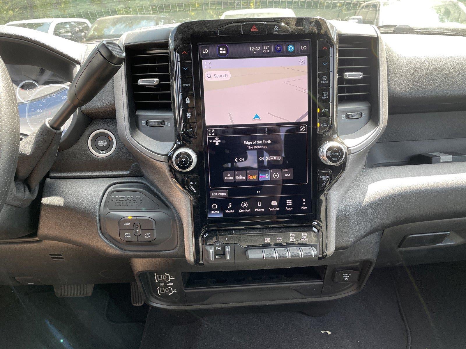 2027 RAM Ram 3500 RAM 3500 TRADESMAN CREW CAB 4X4 8' BOX