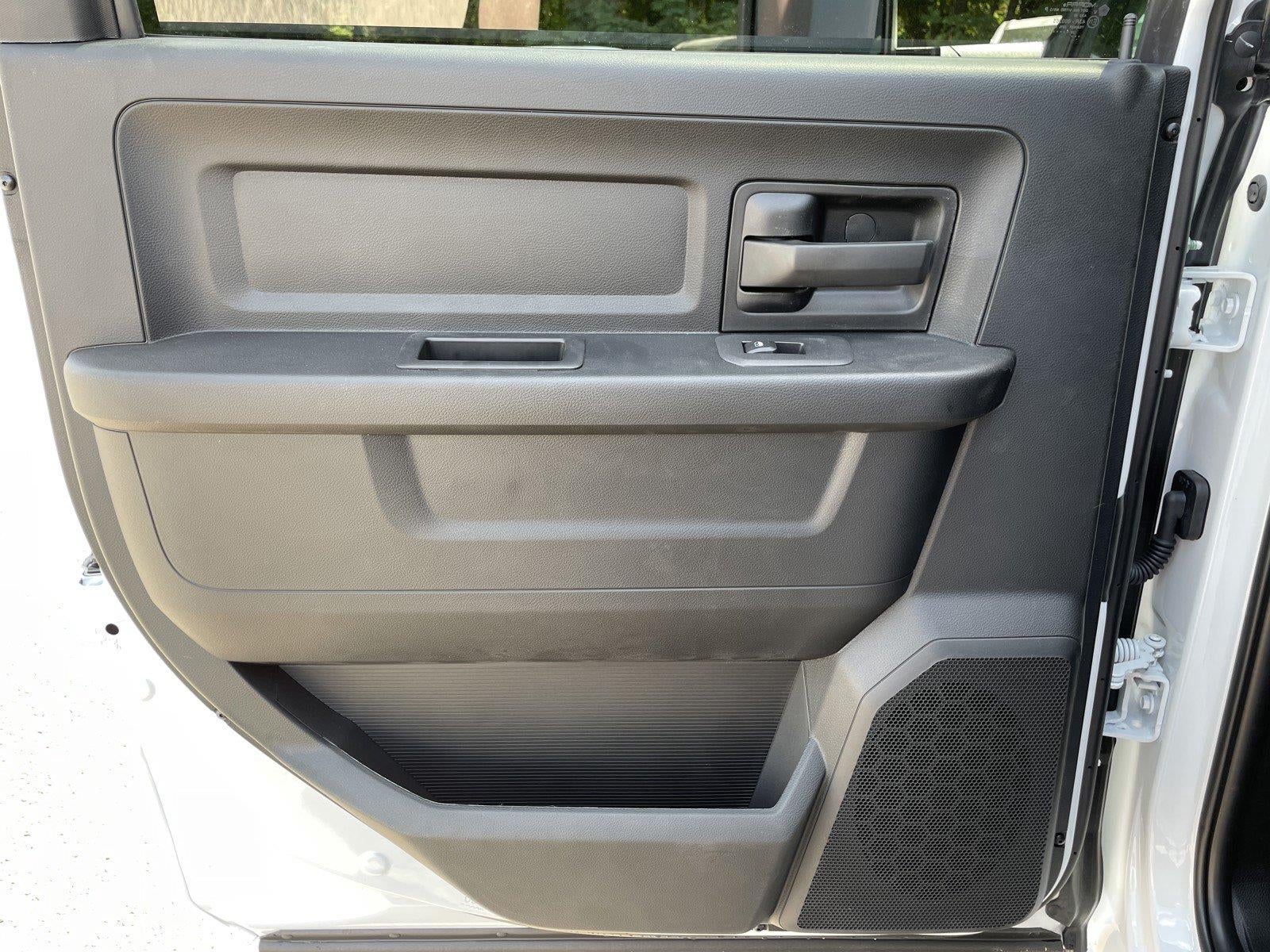 2027 RAM Ram 3500 RAM 3500 TRADESMAN CREW CAB 4X4 8' BOX