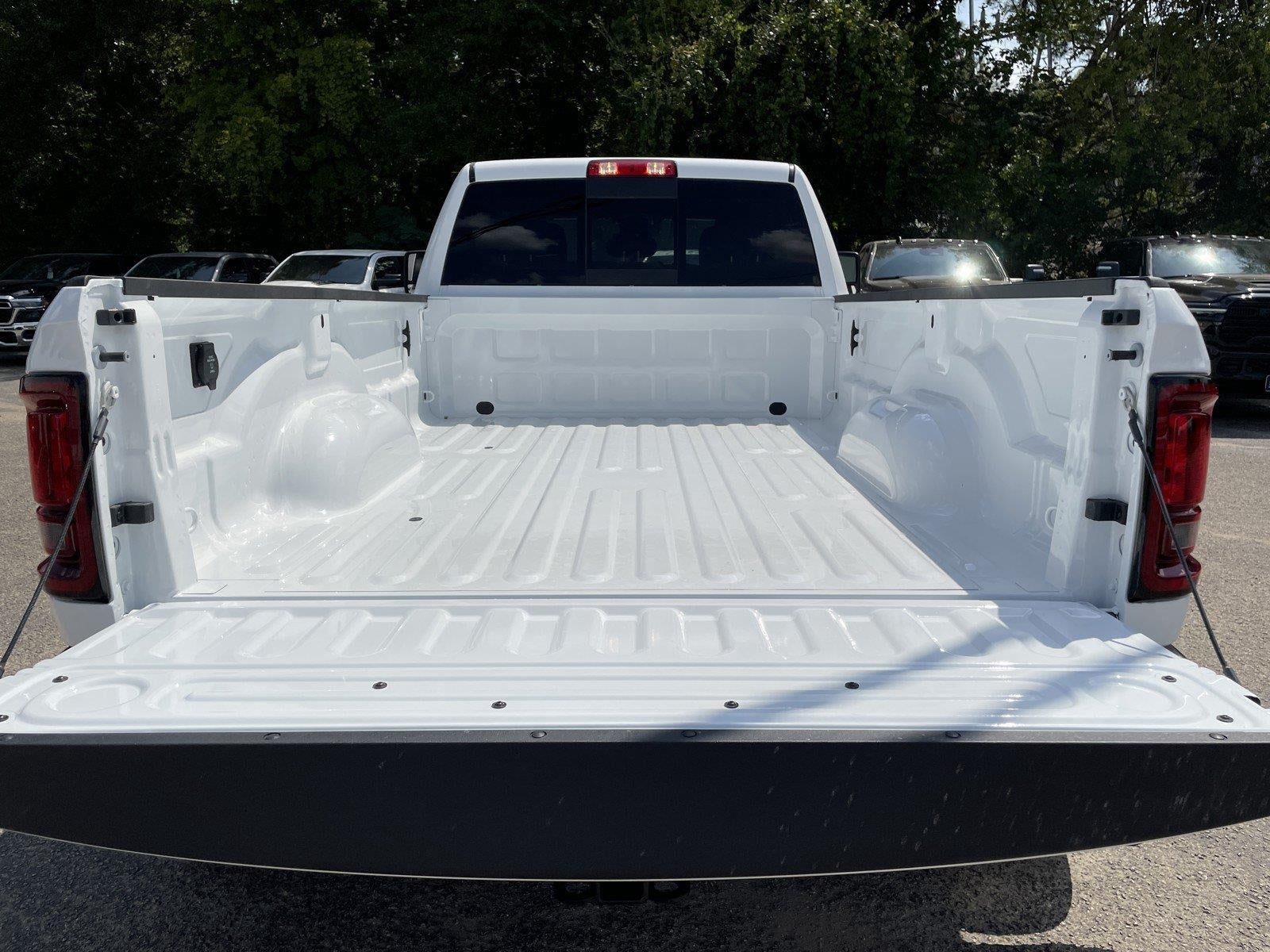 2027 RAM Ram 3500 RAM 3500 TRADESMAN CREW CAB 4X4 8' BOX