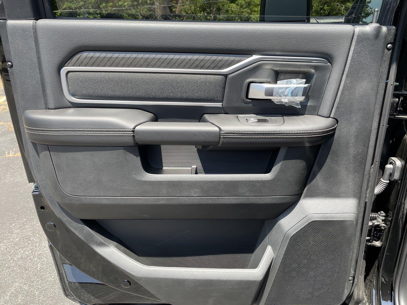 2026 RAM 3500 RAM 3500 LONE STAR CREW CAB 4X4 8' BOX