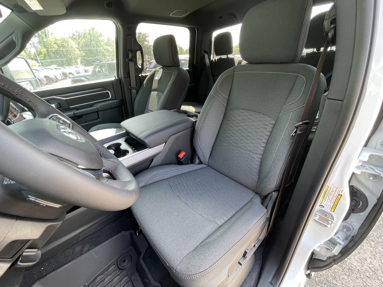 2026 RAM 3500 RAM 3500 LONE STAR CREW CAB 4X4 8' BOX