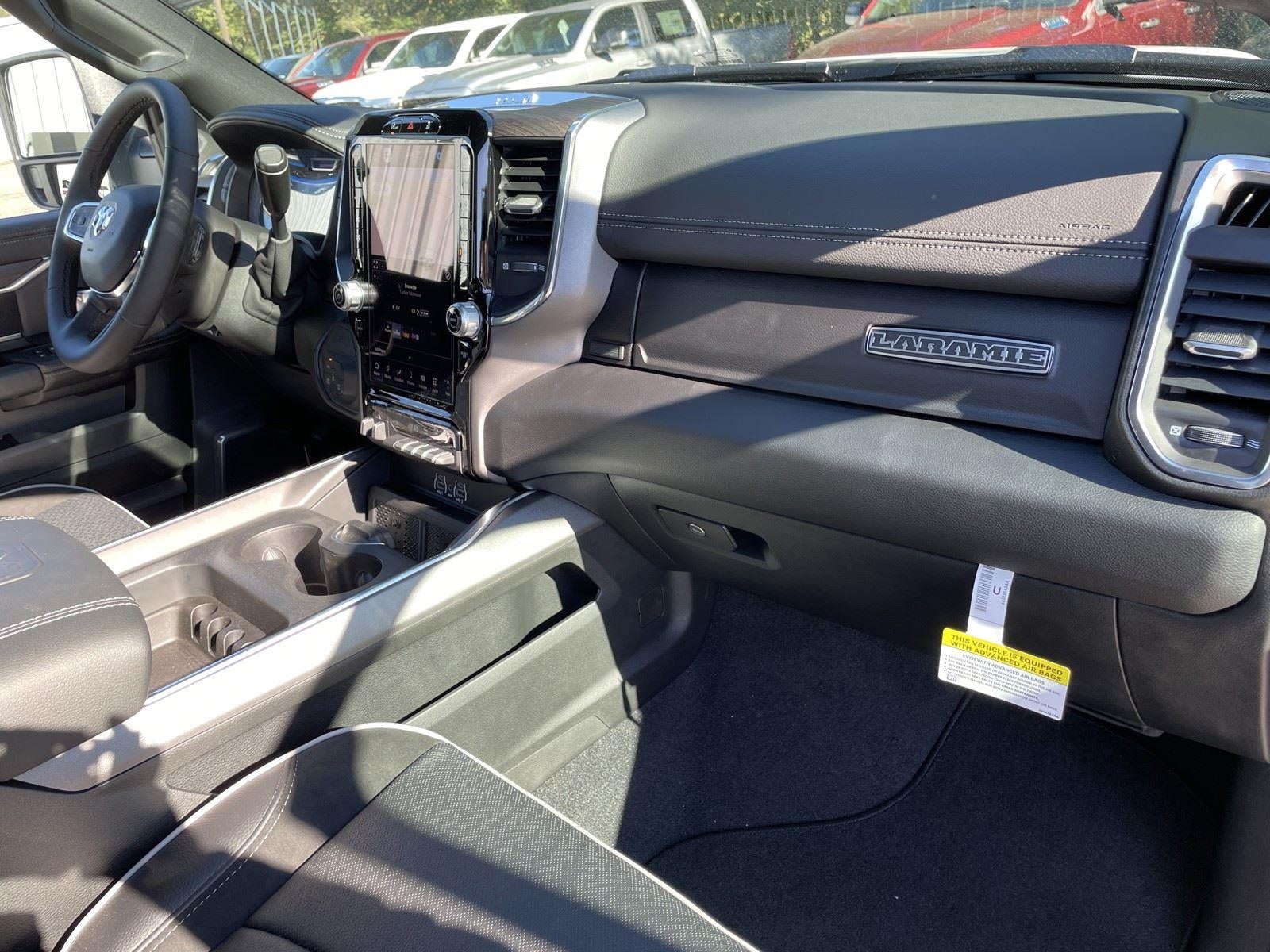 2026 RAM Ram 3500 RAM 3500 LARAMIE CREW CAB 4X4 8' BOX