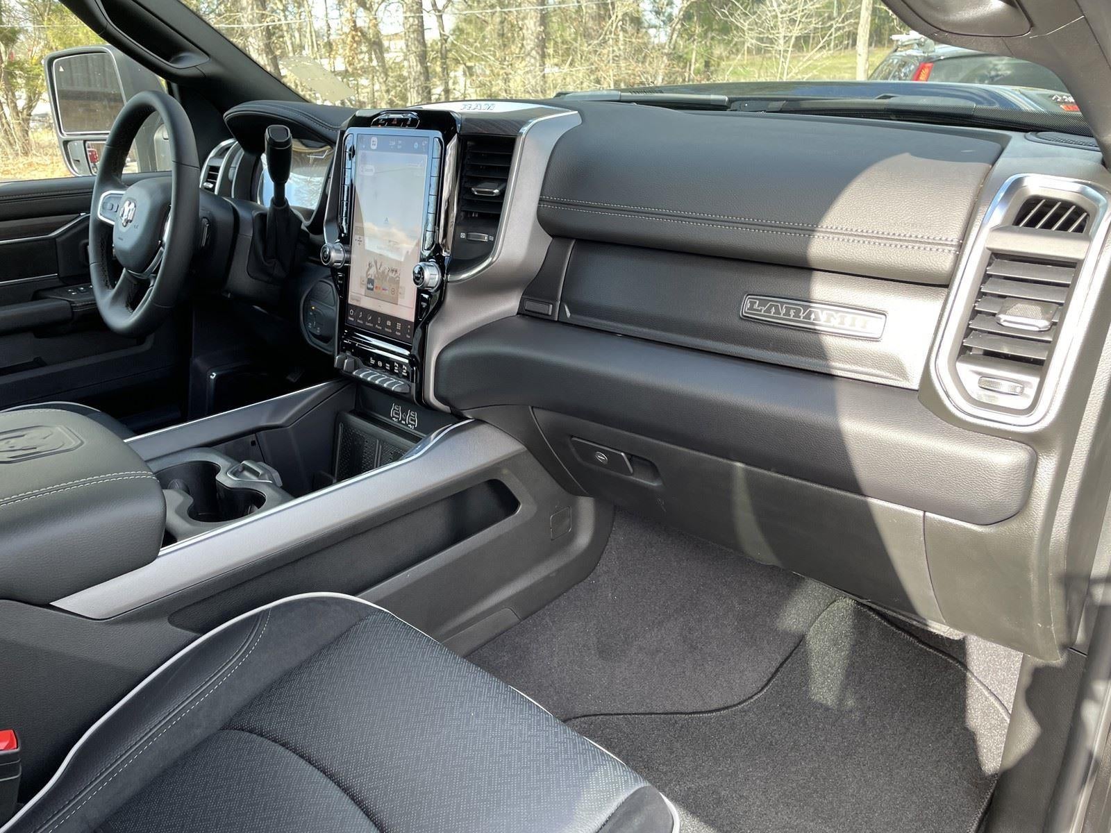 2026 RAM Ram 3500 RAM 3500 LARAMIE CREW CAB 4X4 8' BOX