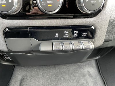 2025 RAM Ram 1500 RAM 1500 TRADESMAN CREW CAB 4X2 5'7' BOX