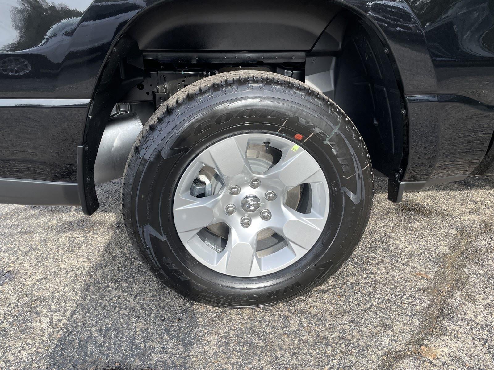 2025 RAM Ram 1500 RAM 1500 TRADESMAN CREW CAB 4X2 5'7' BOX