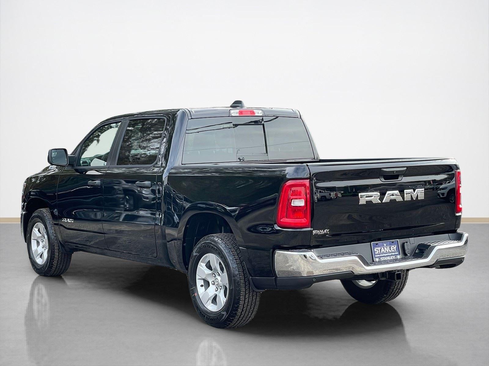 2025 RAM Ram 1500 RAM 1500 TRADESMAN CREW CAB 4X2 5'7' BOX