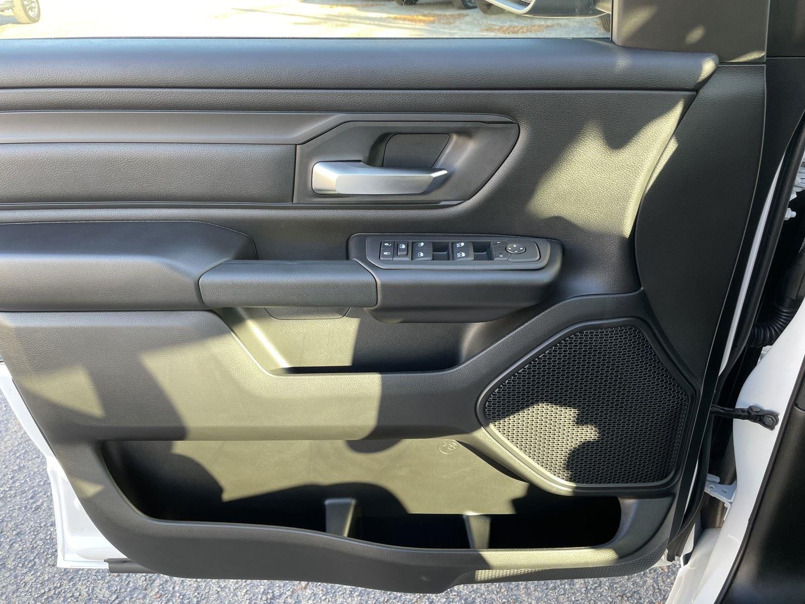 2025 RAM Ram 1500 RAM 1500 TRADESMAN CREW CAB 4X2 5'7' BOX