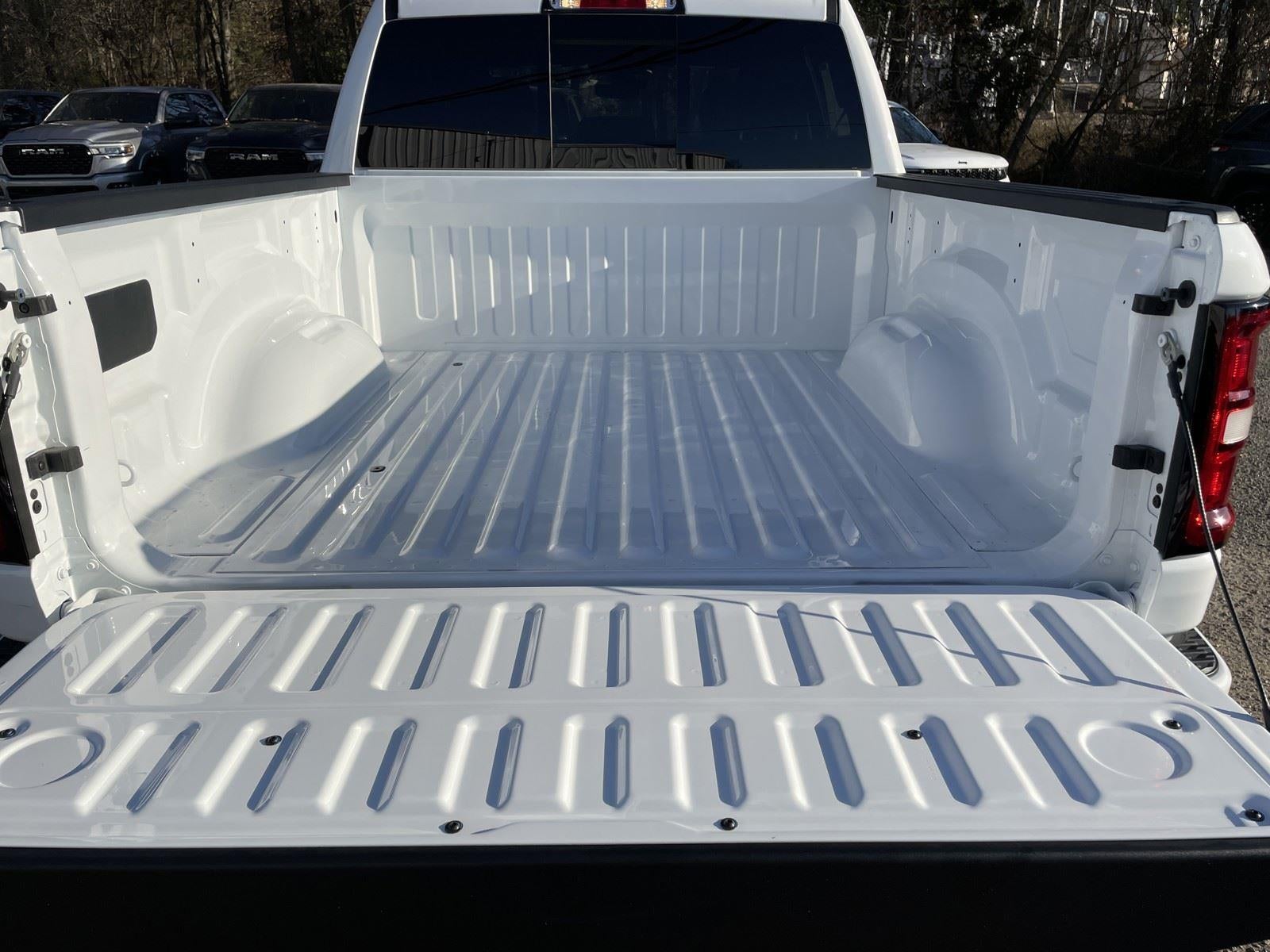 2025 RAM Ram 1500 RAM 1500 TRADESMAN CREW CAB 4X2 5'7' BOX