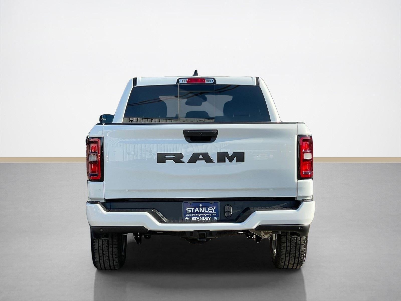 2025 RAM Ram 1500 RAM 1500 TRADESMAN CREW CAB 4X2 5'7' BOX