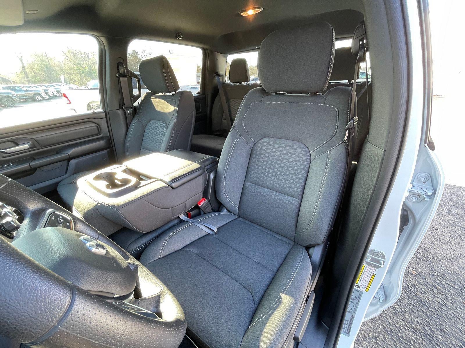 2025 RAM Ram 1500 RAM 1500 TRADESMAN CREW CAB 4X2 5'7' BOX