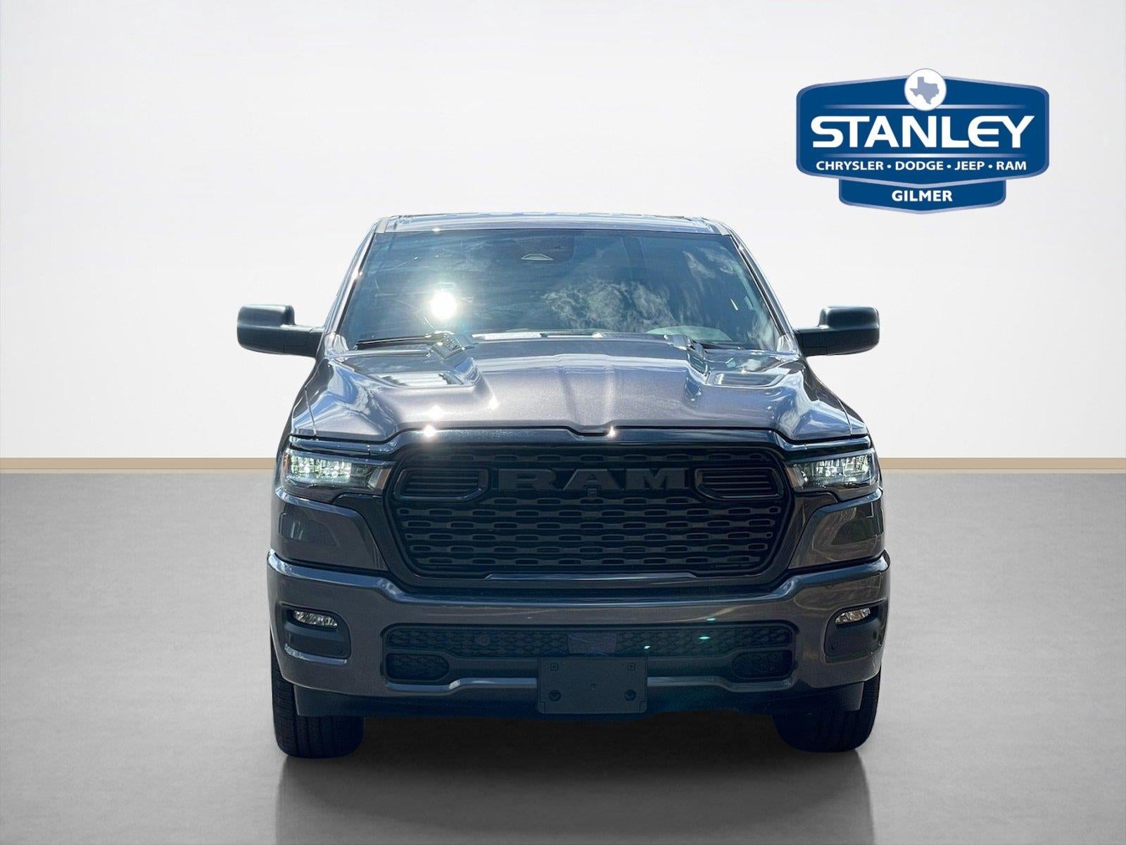 2026 RAM 1500 RAM 1500 EXPRESS CREW CAB 4X4 5'7' BOX