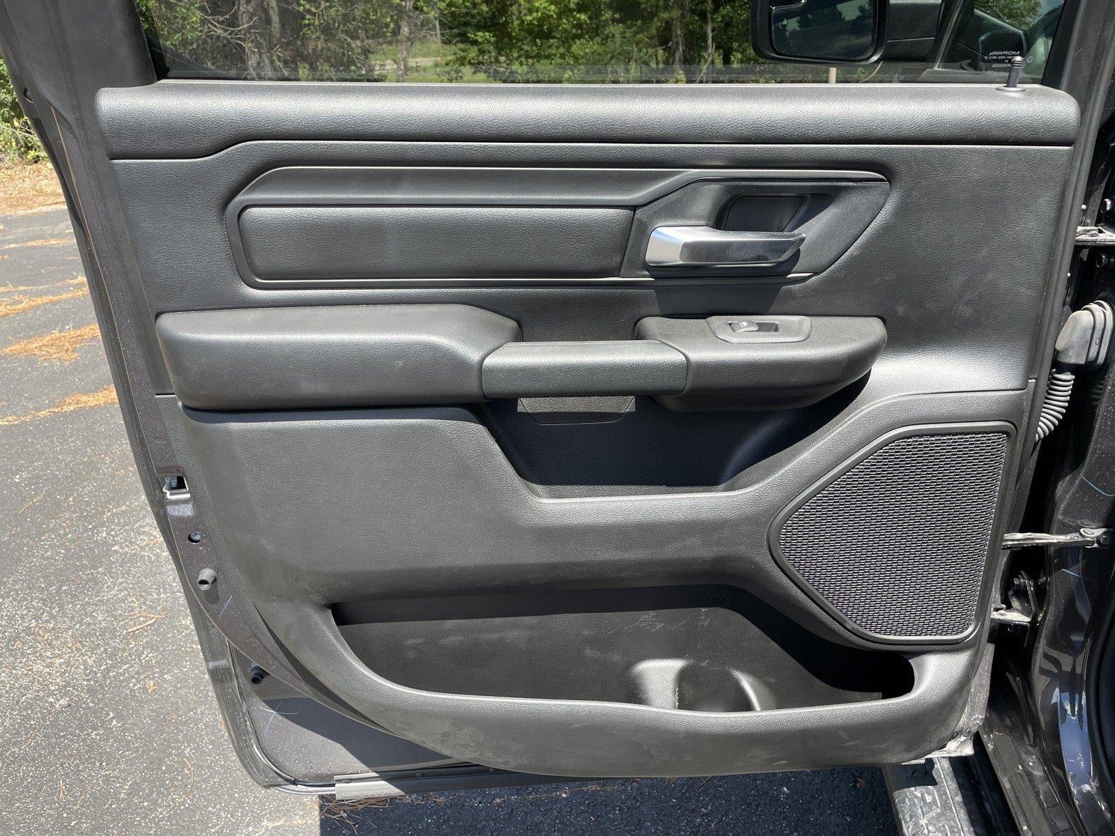 2026 RAM 1500 RAM 1500 EXPRESS CREW CAB 4X4 5'7' BOX