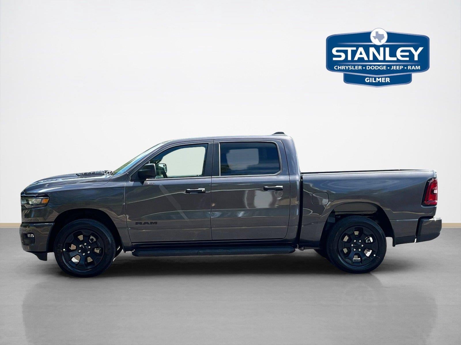 2026 RAM 1500 RAM 1500 EXPRESS CREW CAB 4X4 5'7' BOX