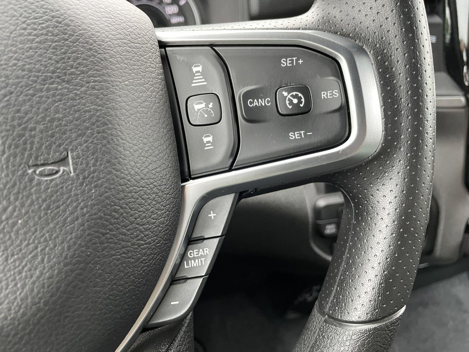 2026 RAM Ram 1500 RAM 1500 TRADESMAN CREW CAB 4X4 5'7' BOX