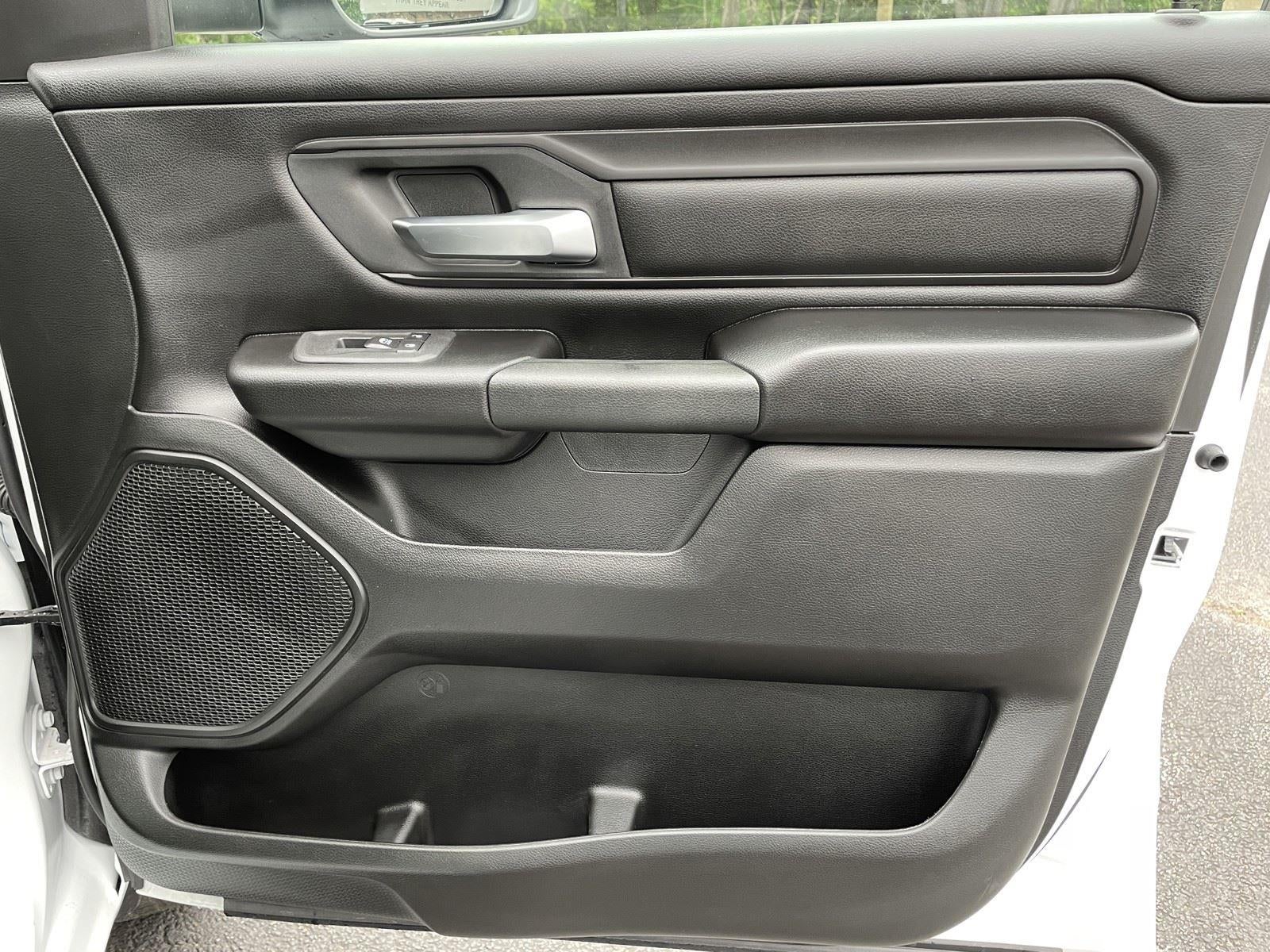 2026 RAM Ram 1500 RAM 1500 TRADESMAN CREW CAB 4X4 5'7' BOX