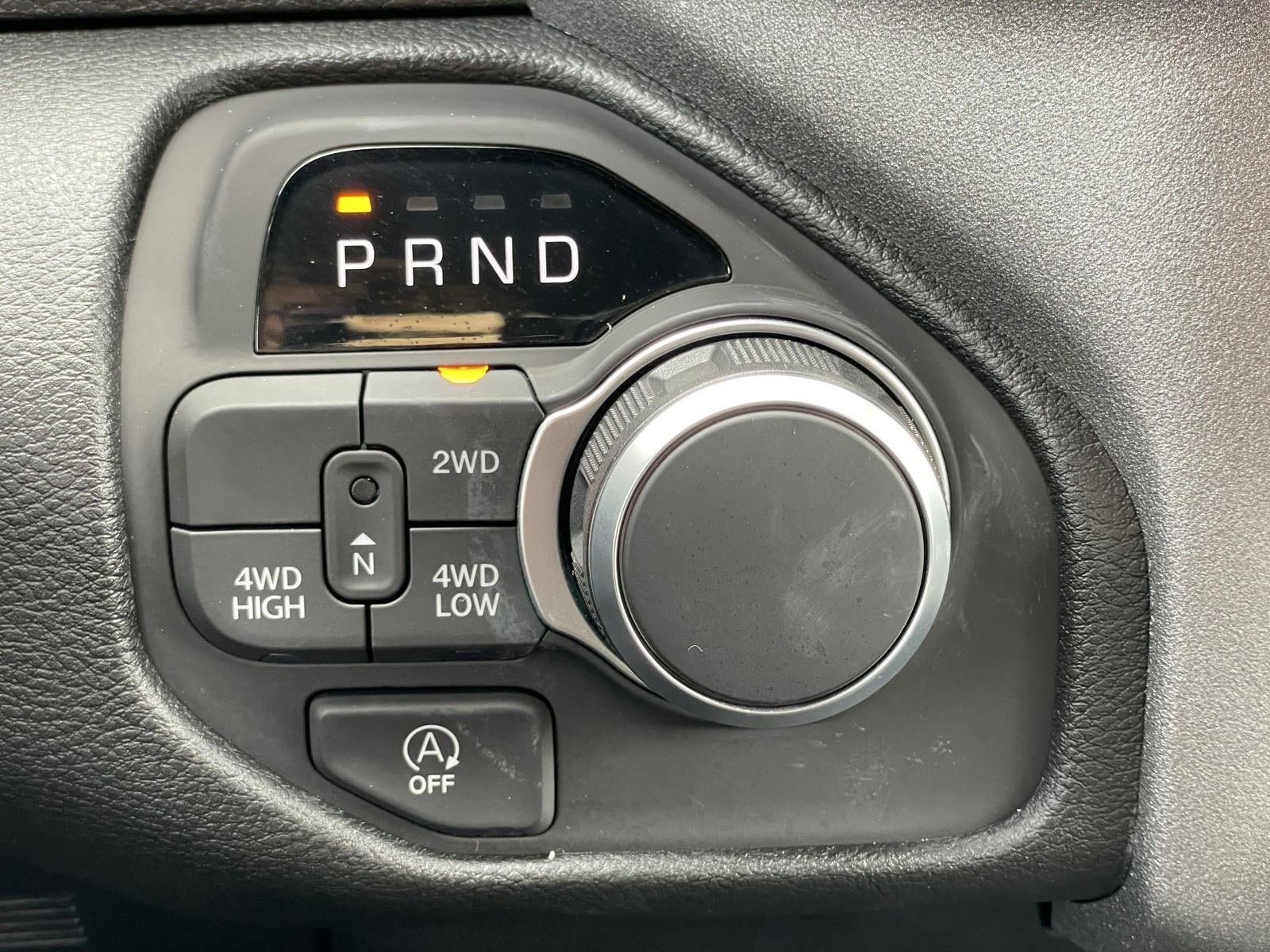 2026 RAM Ram 1500 RAM 1500 TRADESMAN CREW CAB 4X4 5'7' BOX