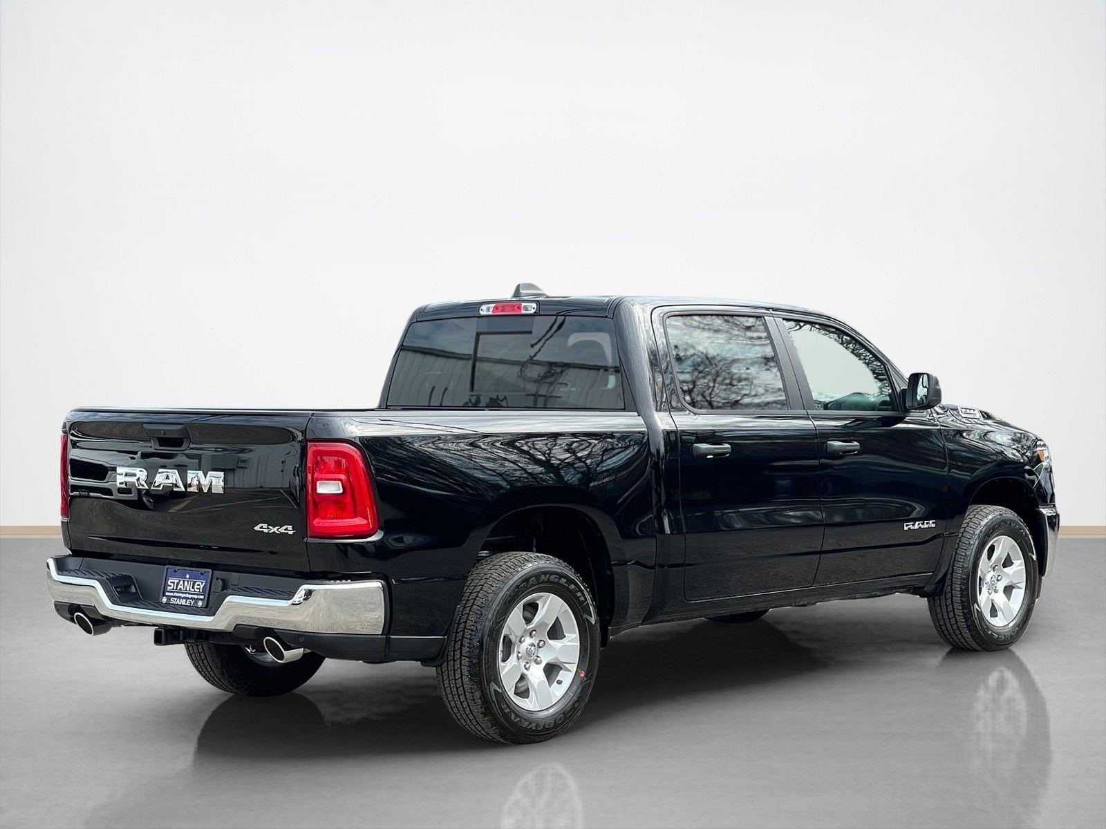 2026 RAM Ram 1500 RAM 1500 TRADESMAN CREW CAB 4X4 5'7' BOX
