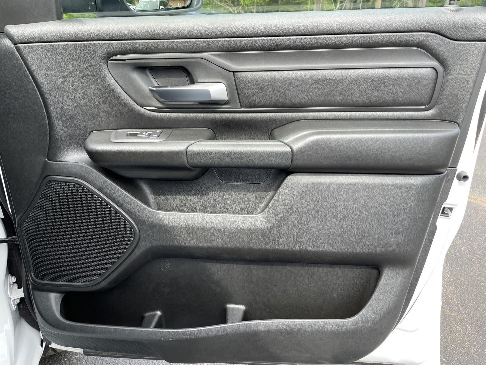 2026 RAM Ram 1500 RAM 1500 TRADESMAN CREW CAB 4X4 5'7' BOX