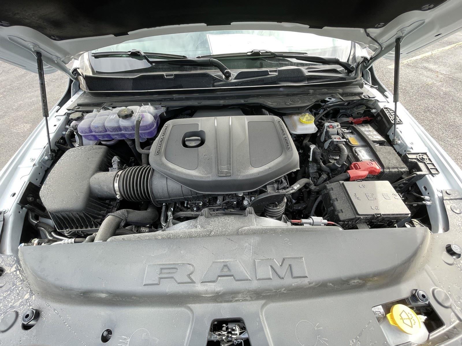 2026 RAM Ram 1500 RAM 1500 TRADESMAN CREW CAB 4X4 5'7' BOX