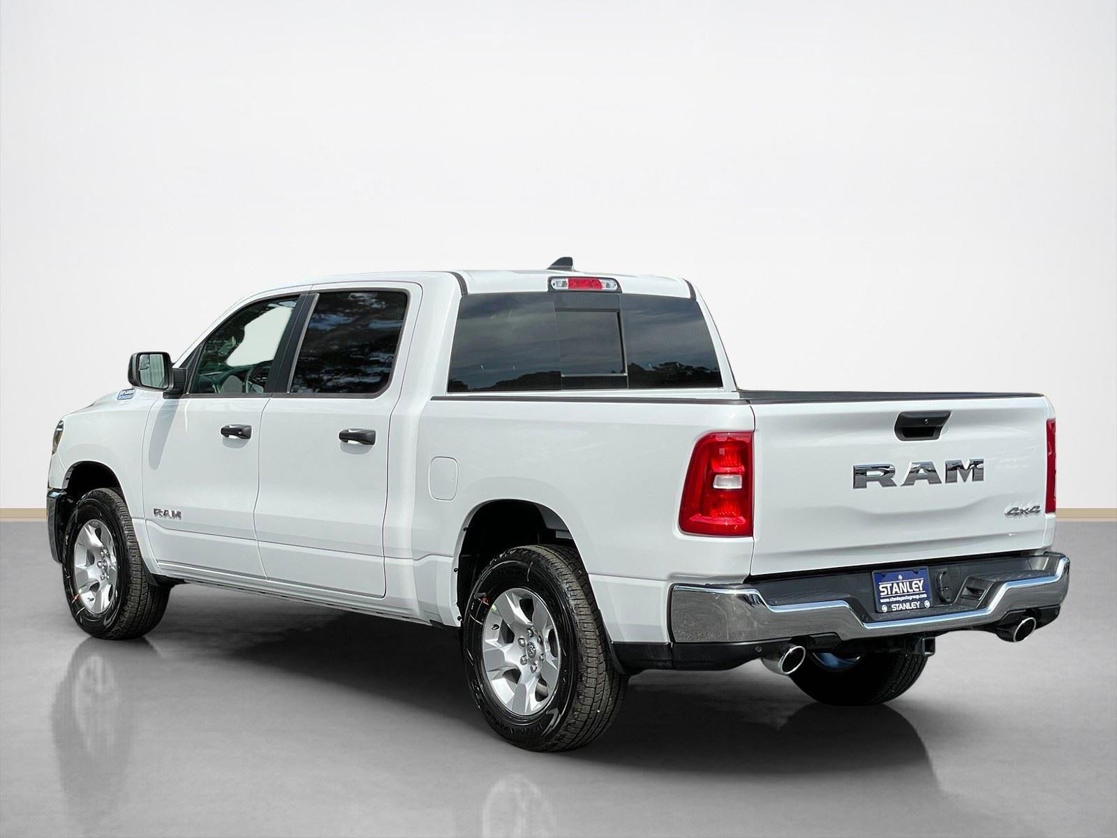 2026 RAM Ram 1500 RAM 1500 TRADESMAN CREW CAB 4X4 5'7' BOX
