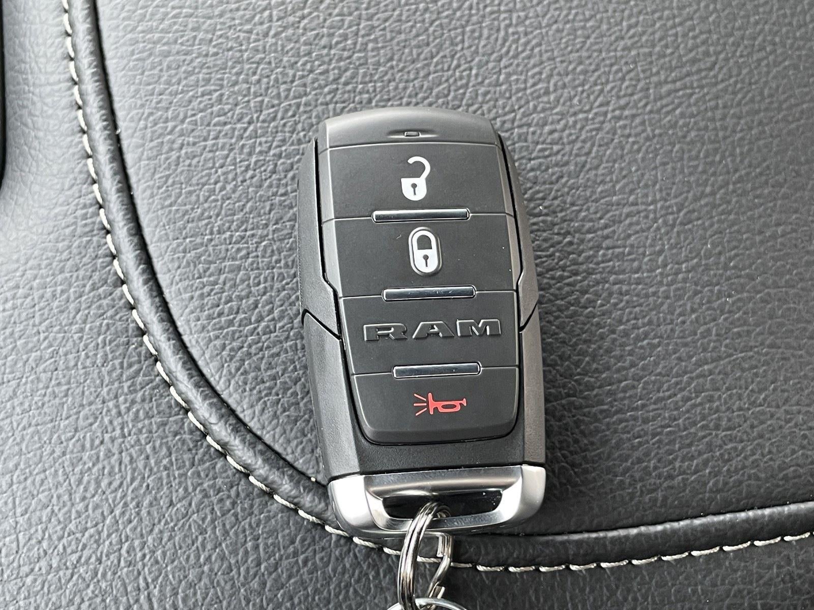 2026 RAM Ram 4500 Chassis Cab RAM 4500 TRADESMAN CHASSIS CREW CAB 4X4 84' CA