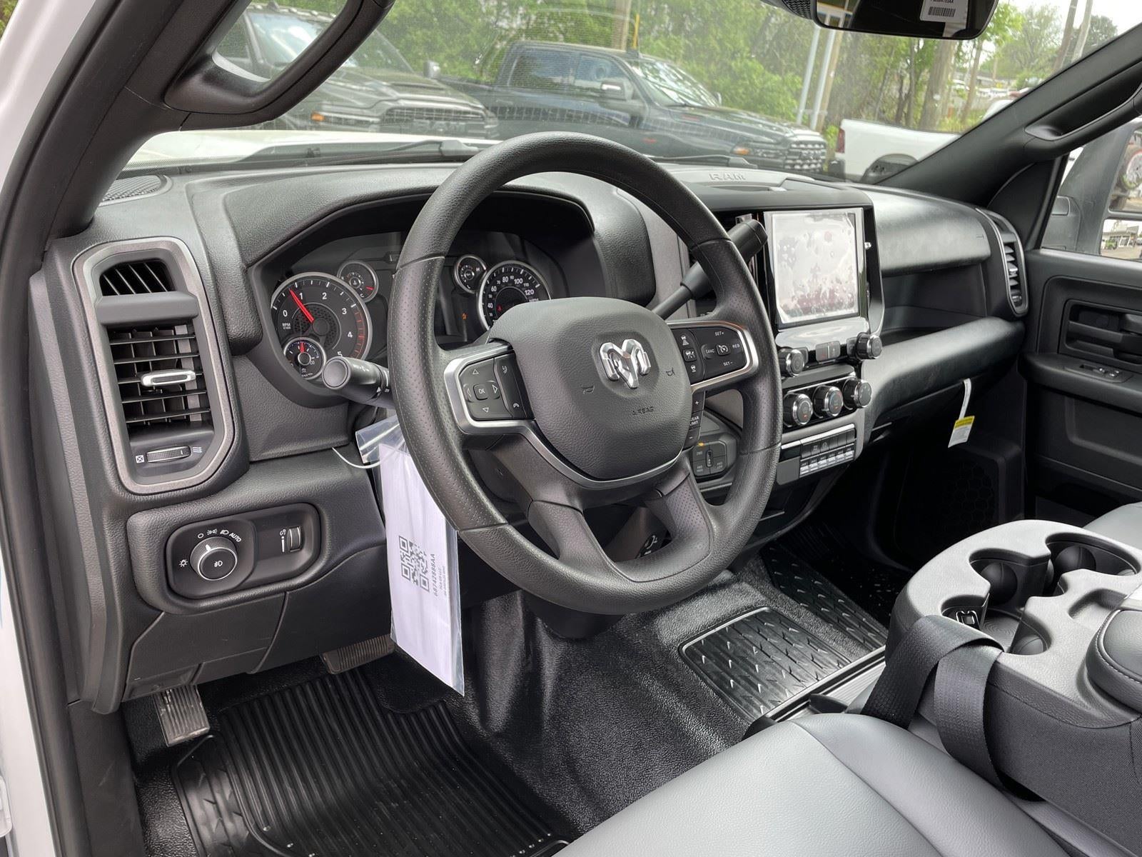 2026 RAM Ram 3500 Chassis Cab RAM 3500 TRADESMAN CREW CAB CHASSIS 4X4 60' CA