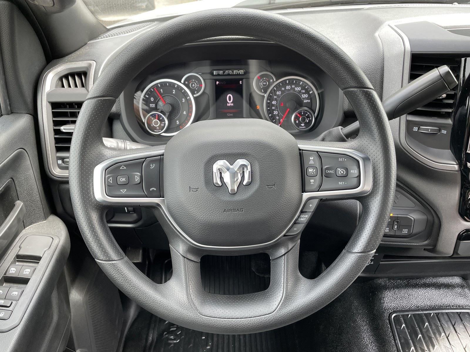 2026 RAM Ram 3500 Chassis Cab RAM 3500 TRADESMAN CREW CAB CHASSIS 4X4 60' CA