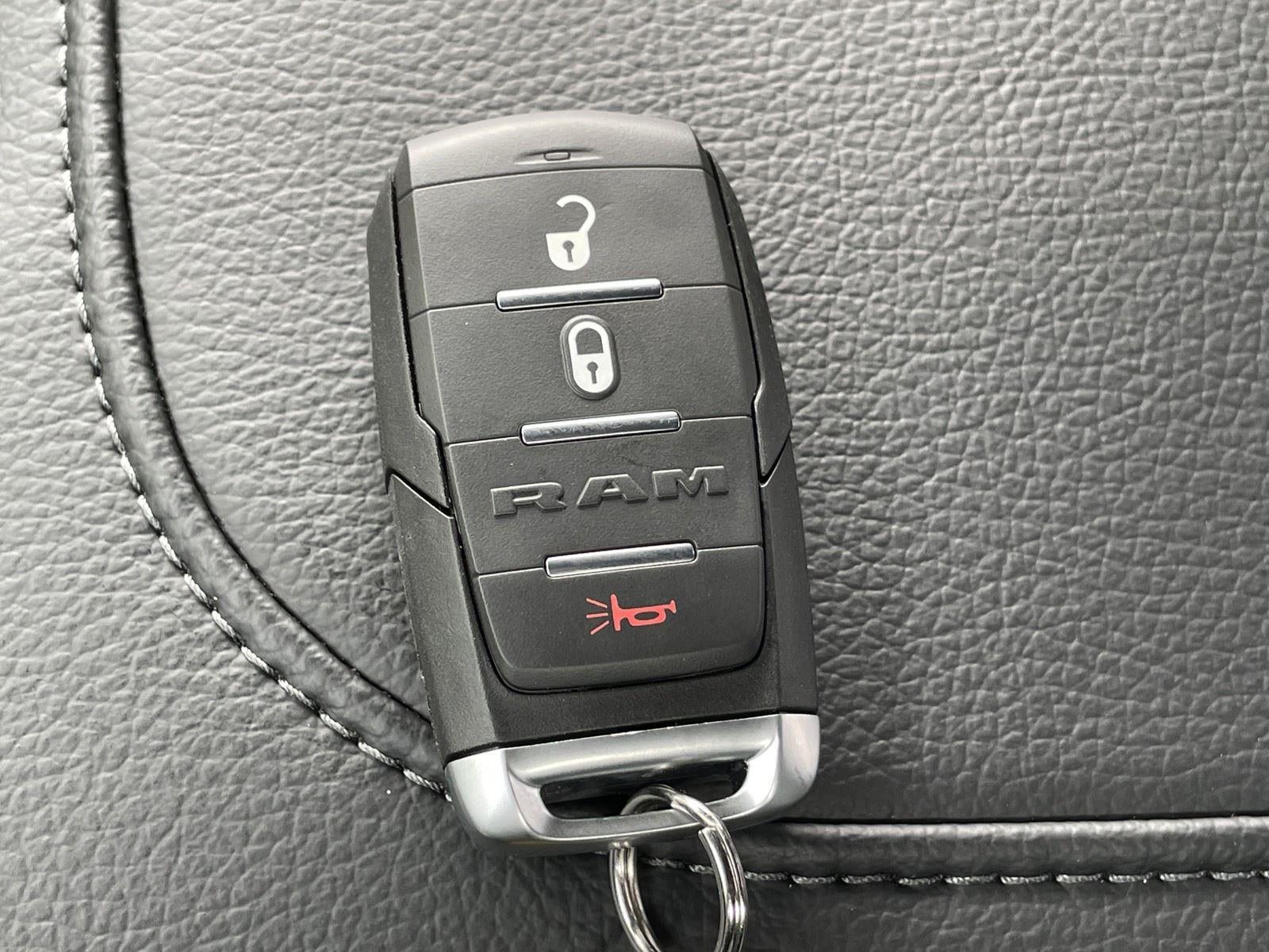 2026 RAM Ram 3500 Chassis Cab RAM 3500 TRADESMAN CREW CAB CHASSIS 4X4 60' CA