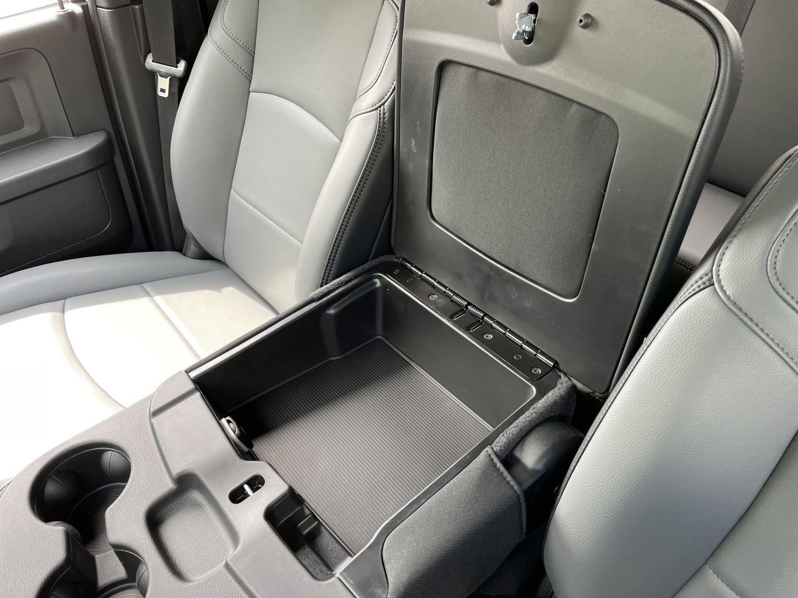 2026 RAM Ram 3500 Chassis Cab RAM 3500 TRADESMAN CREW CAB CHASSIS 4X4 60' CA