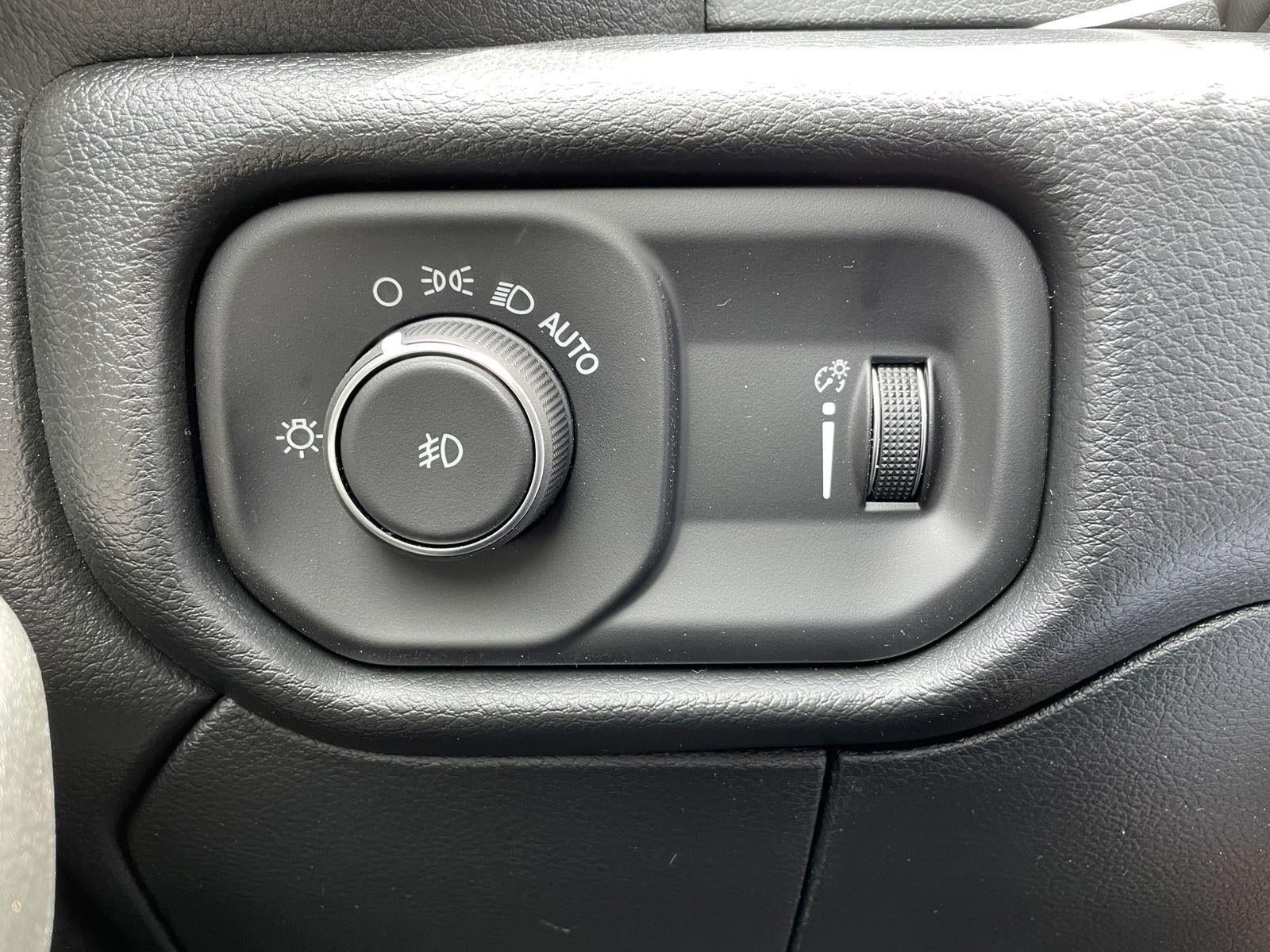 2026 RAM Ram 3500 Chassis Cab RAM 3500 TRADESMAN CREW CAB CHASSIS 4X4 60' CA