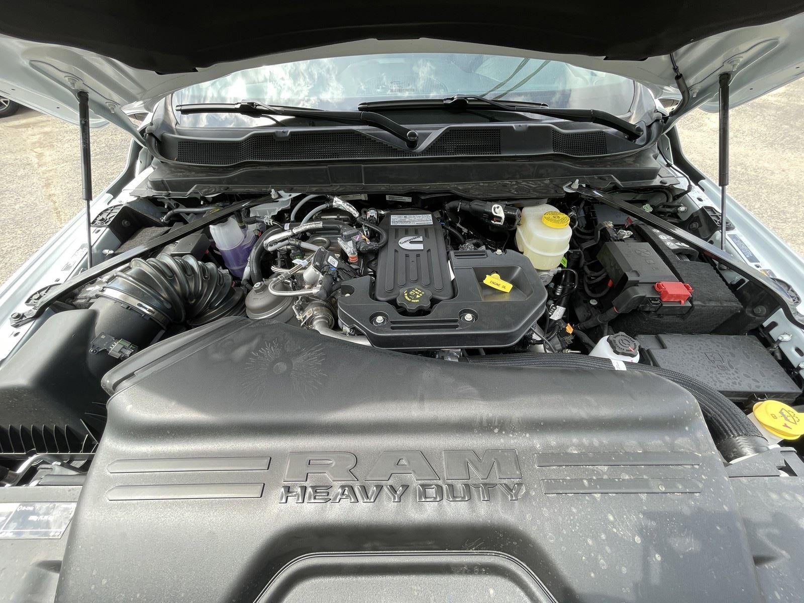 2026 RAM Ram 3500 Chassis Cab RAM 3500 TRADESMAN CREW CAB CHASSIS 4X4 60' CA